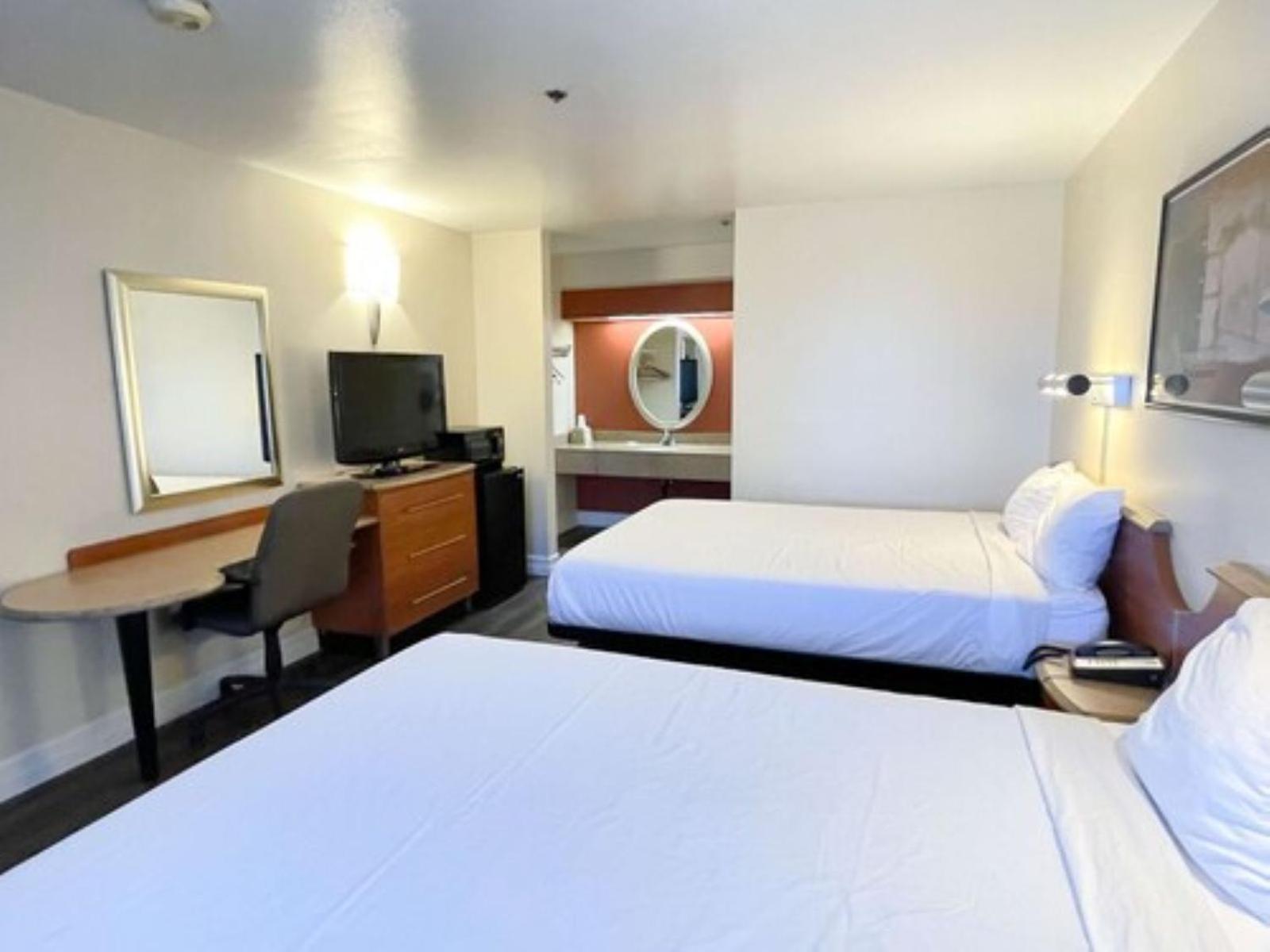 Hotel 6 Barstow, Ca I15 And Lenwood Road Barstow