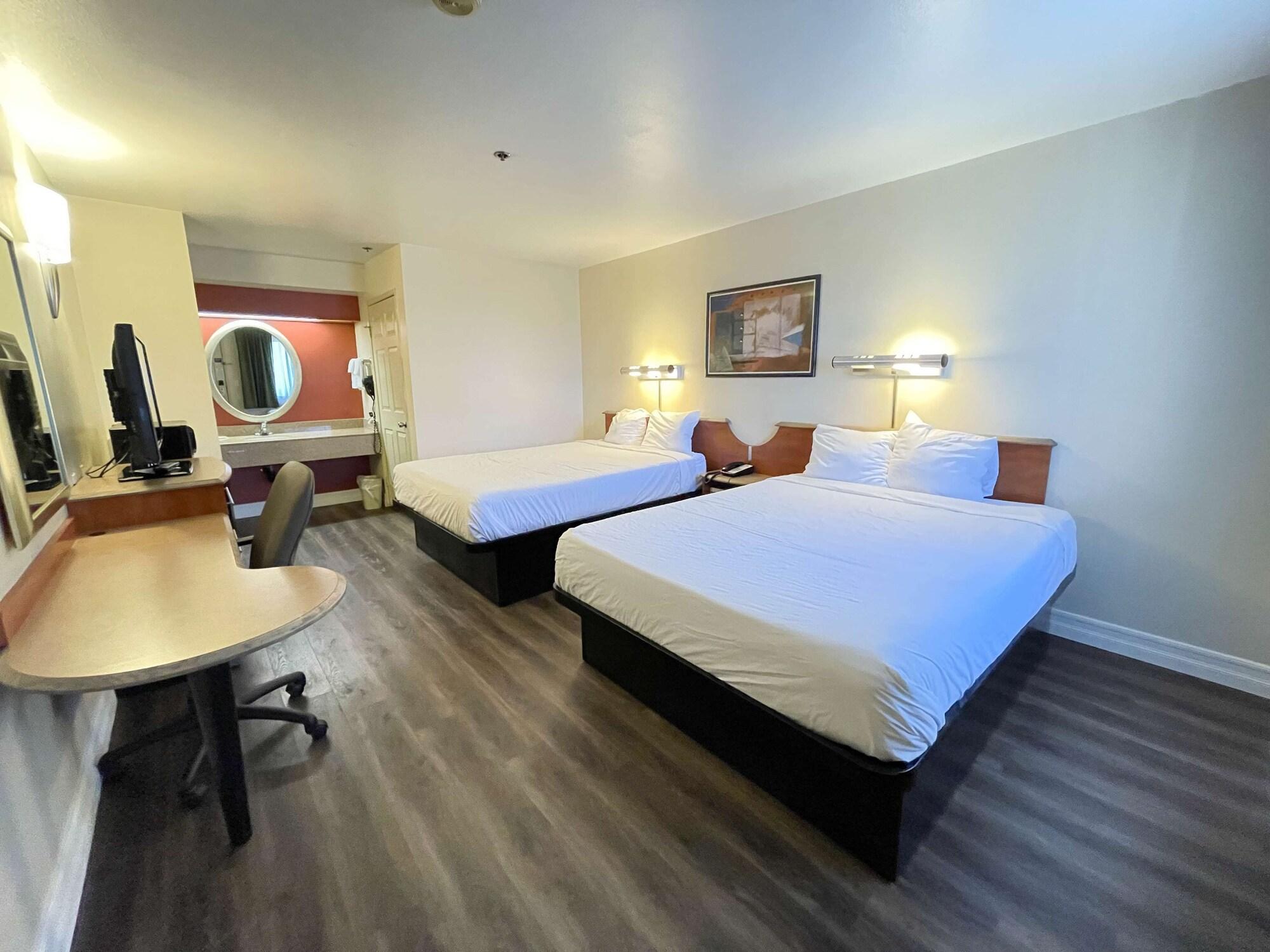 6 Barstow, Ca I15 And Lenwood Road 3* Barstow