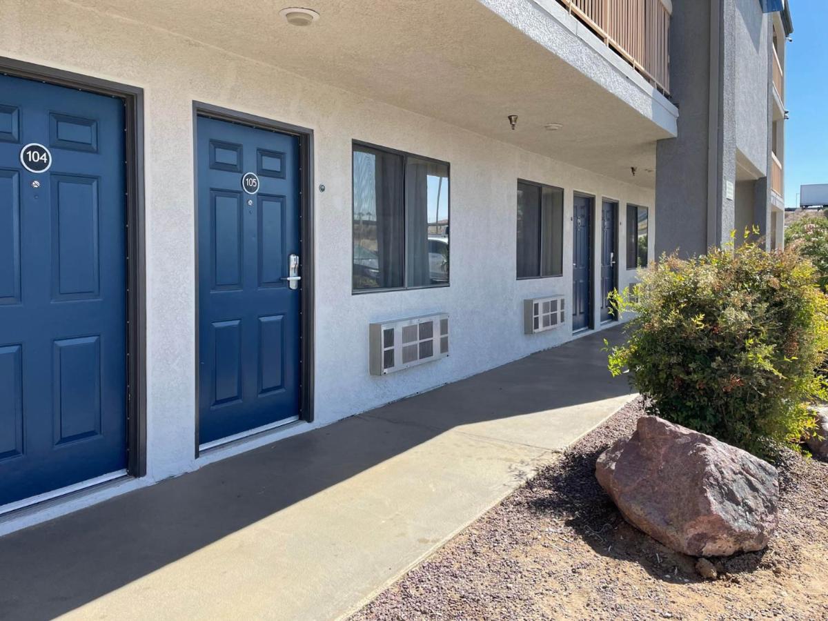 Hotel 6 Barstow, Ca I15 And Lenwood Road Barstow