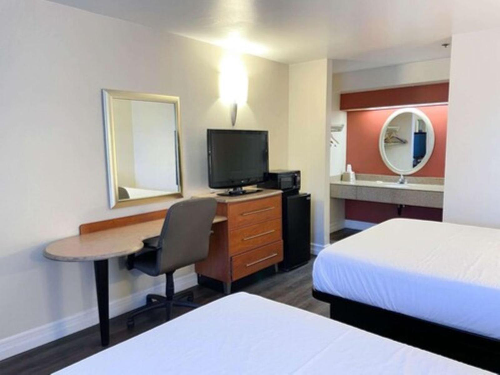6 Barstow, Ca I15 And Lenwood Road 3*