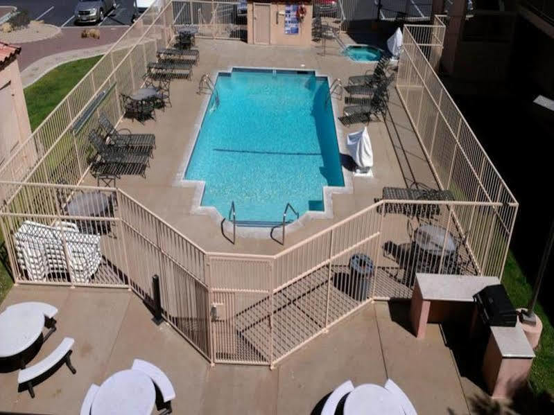 Hotel 6 Barstow, Ca I15 And Lenwood Road Barstow